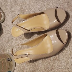 Nude Nine West Heels